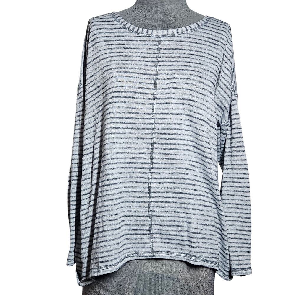 Lightweight Pullover Sweater Size Large